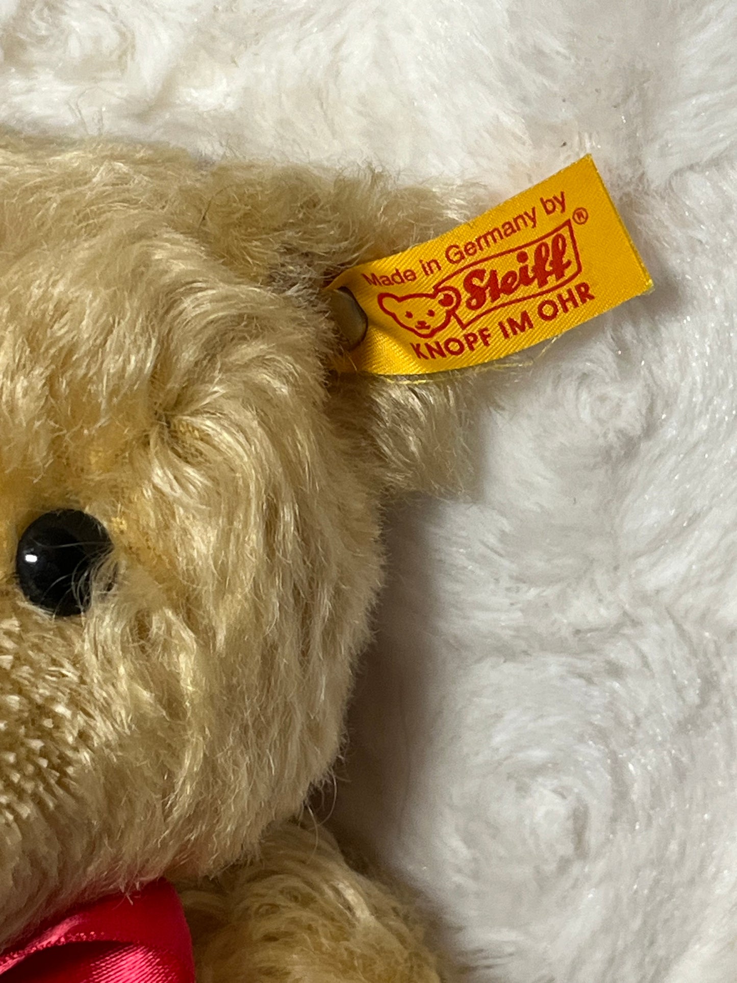 Steiff Classic Blonde Teddy Bear (MINT condition) Yellow Tag